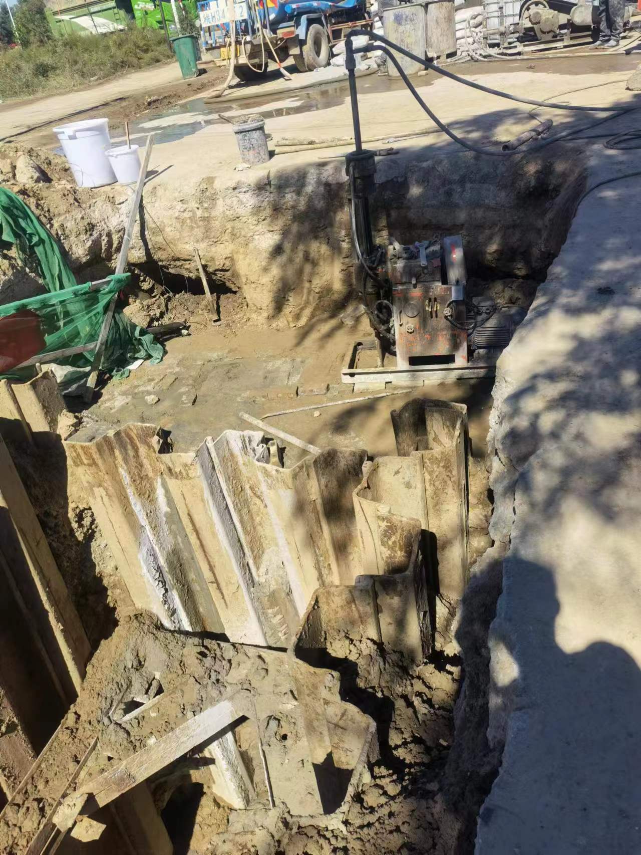 崇州基坑隧道止水帷幕桩底钻孔高压注浆